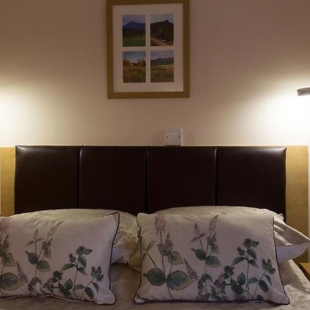 Cedars Guest House Абердин Экстерьер фото