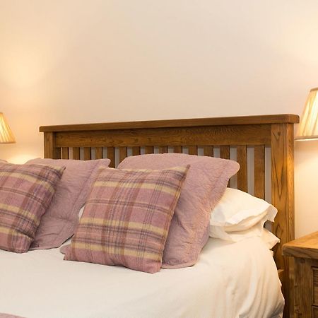 Cedars Guest House Абердин Экстерьер фото
