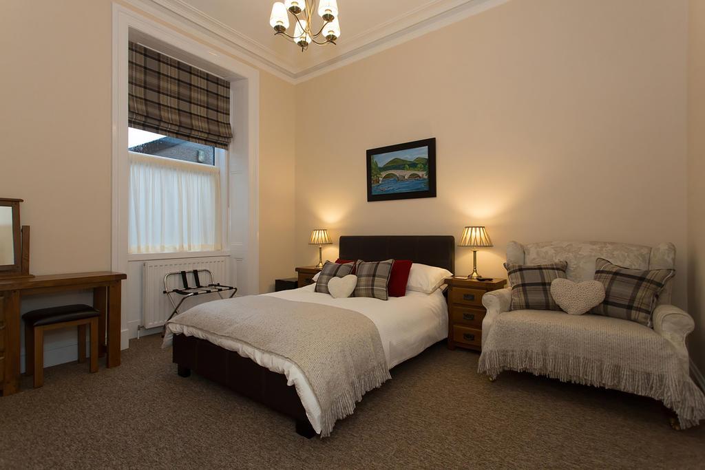 Cedars Guest House Абердин Экстерьер фото